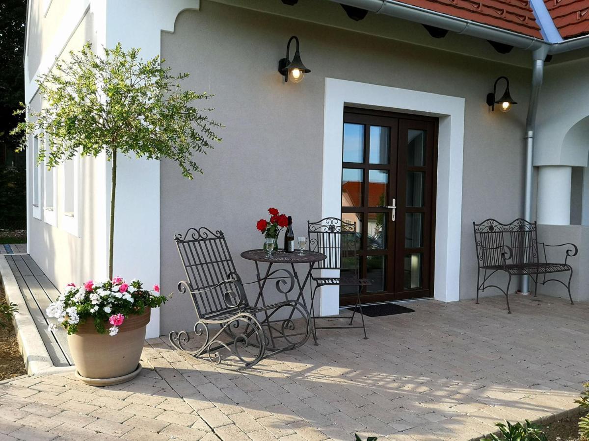 Villa Tilia Vászoly Exterior foto